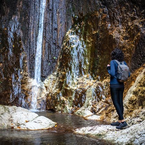 Sentiero per Madonna del Fiume da Calabritto .